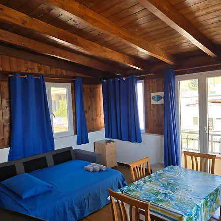 Appartamento Attico Vista Mare In Centro