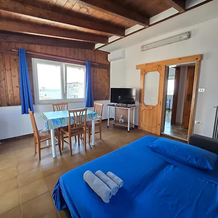 公寓 Attico Vista Mare In Centro